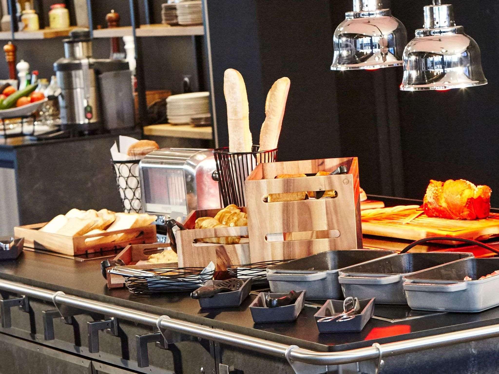 Radisson Hotel Paris Le Bourget Luaran gambar